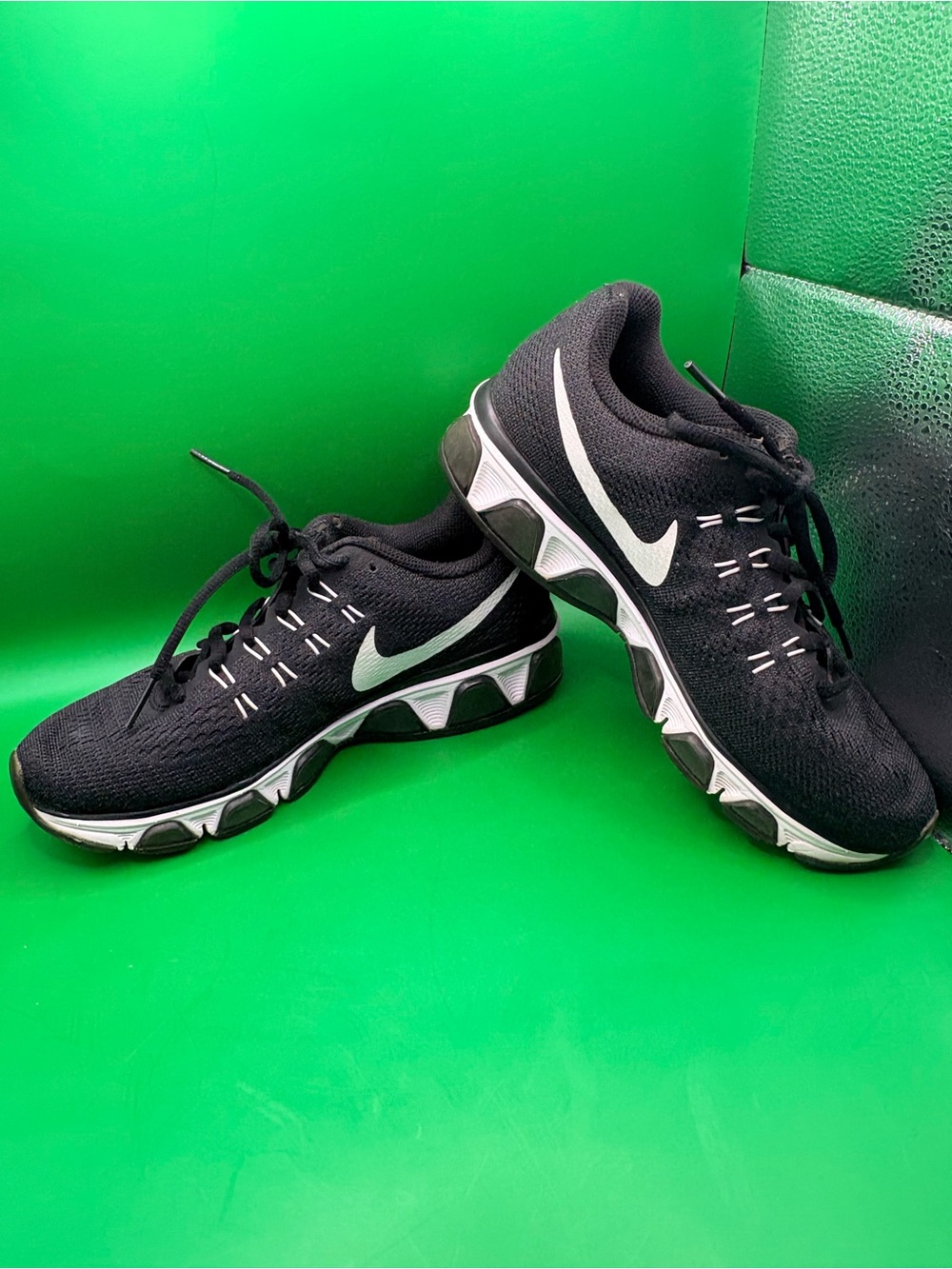 Nike Black Knit Women's Running Shoes - Picture 3 of 7